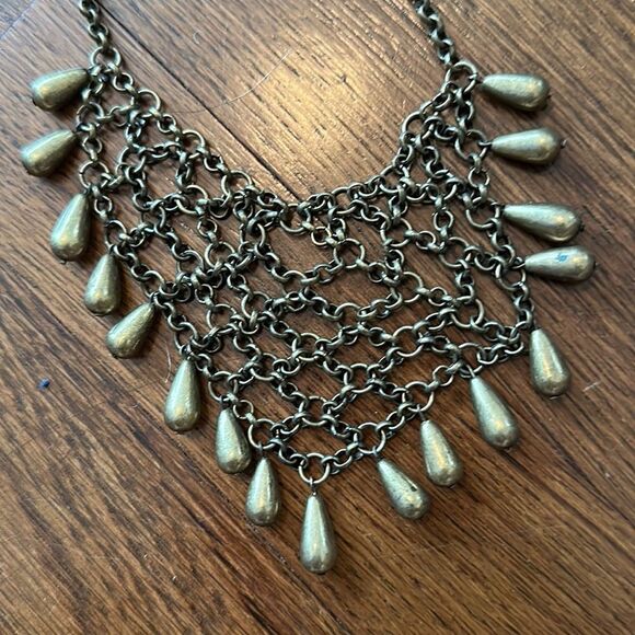 Antique/tarnished gold chain mail beaded statement necklace - Picture 4 of 5